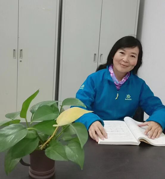 赵莉.jpg 赵莉.jpg