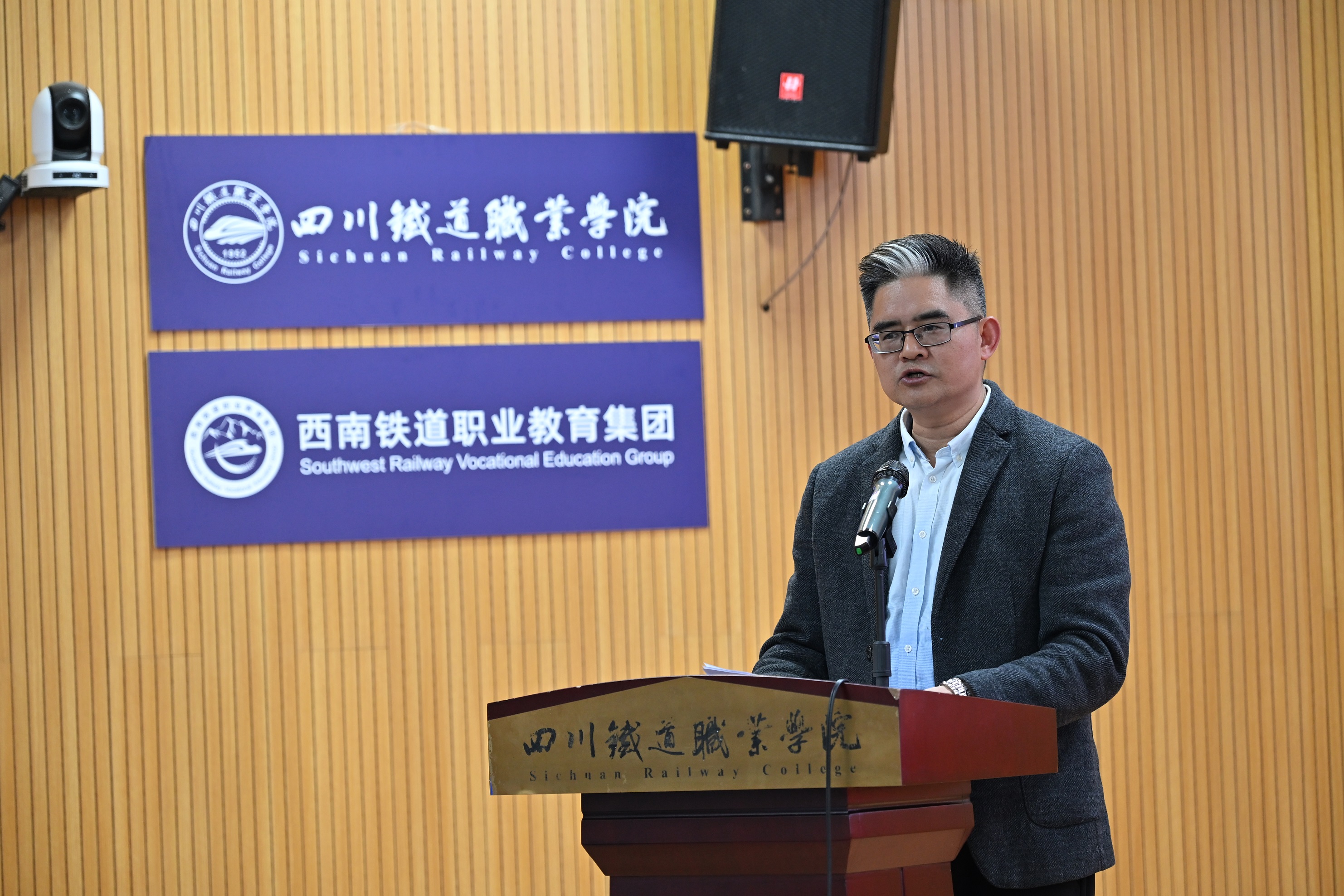 A11_0982.JPG A11_0982.JPG