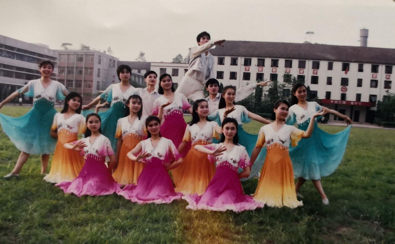 图片61.jpg 图片61.jpg