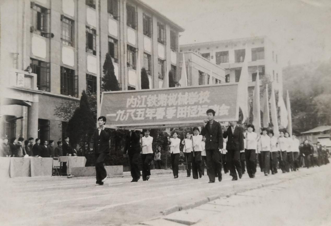 图片111.jpg 图片111.jpg